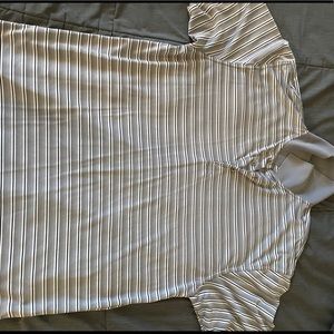 I am selling a golf shirt